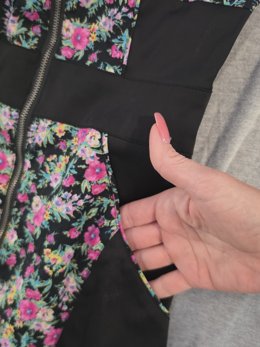 Guess Black Mini Bodycon Dress with Pink Floral Panels - Picture 11 of 12